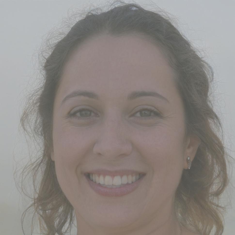 Portrait de Sylvie Deschamps, experte en analyse financière